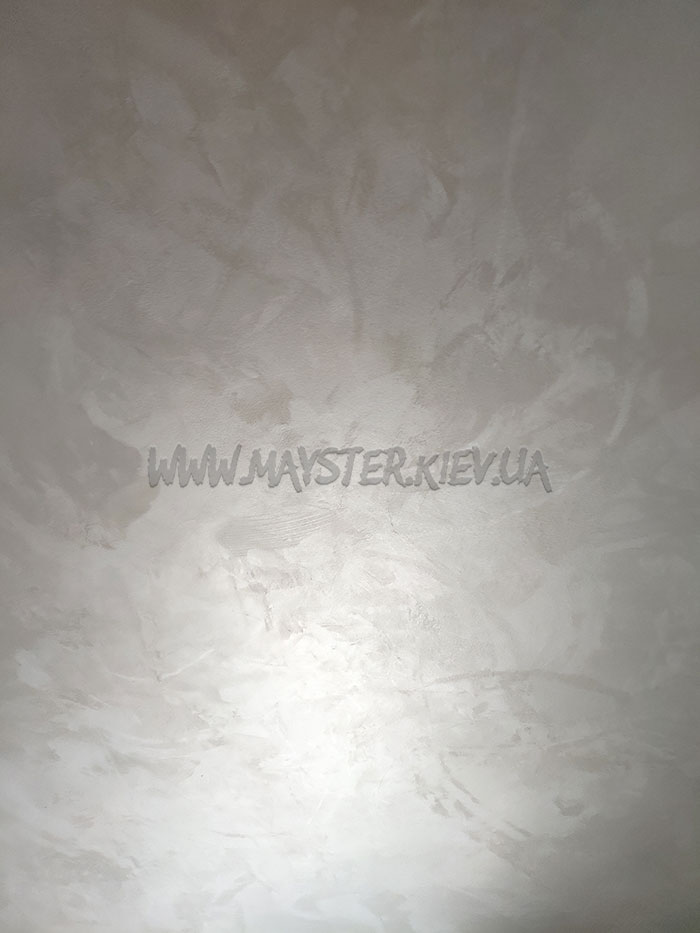 Перламутрове покриття Cristal Senideco на стелі нанесення