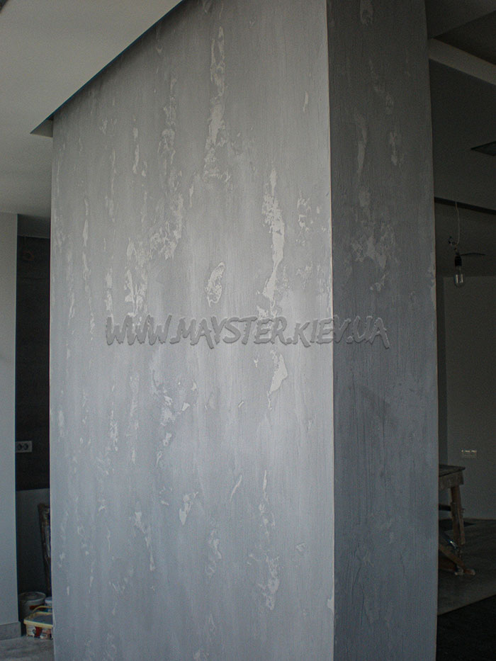 Имитация бетона на колонне венецианской штукатуркой