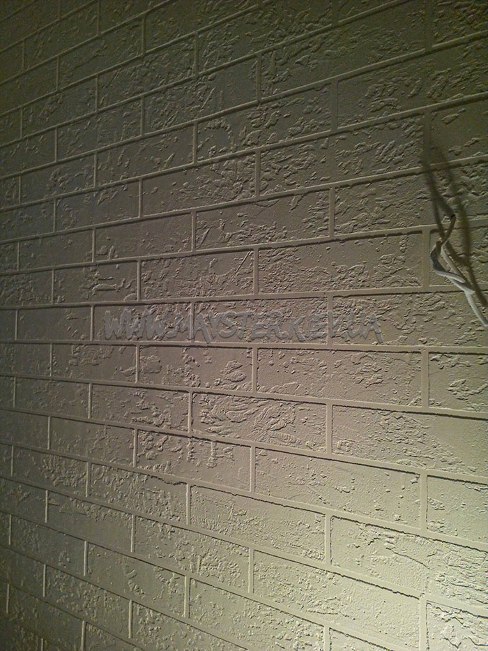 Имитация кирпича на стене нанесение