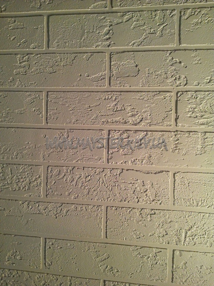 фотография Имитация кирпича на стене